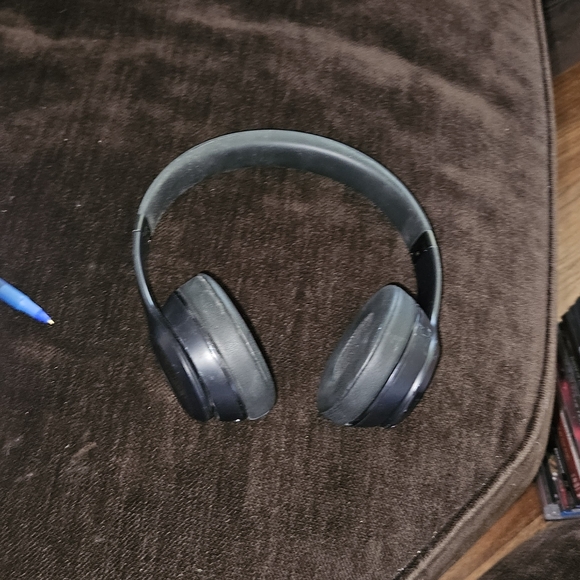 Wireless Bluetooth headphones - Picture 2 of 2